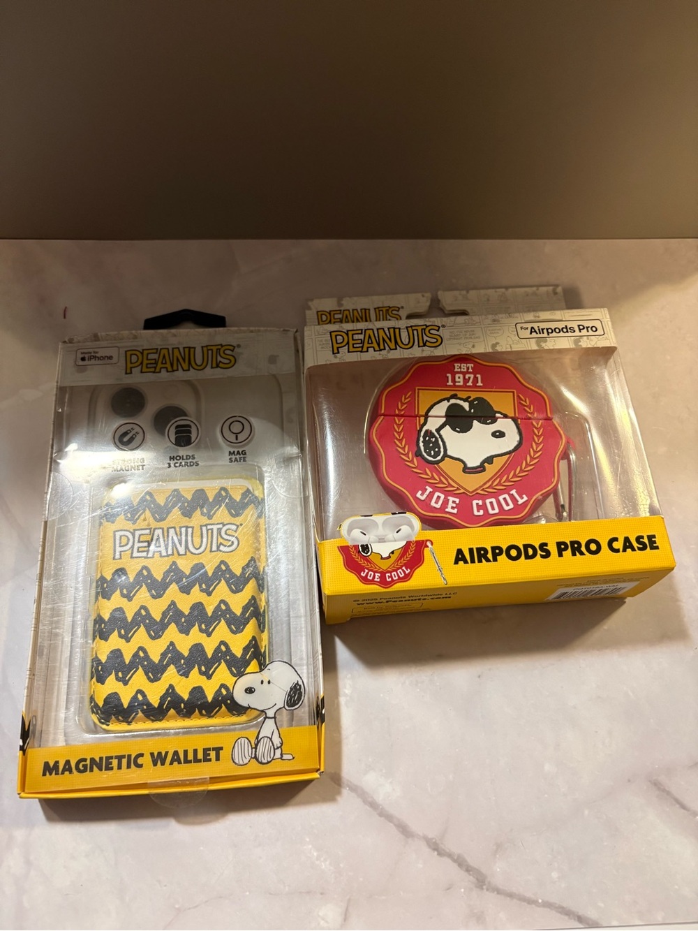 Peanuts Joe Cool Yellow Zigzag Magnetic Wallet & Red Joe Cool AirPods Pro Case